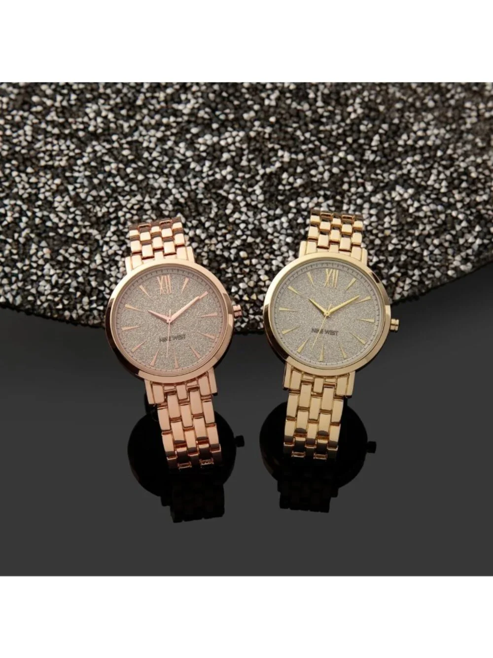 Stylish Women's Bracelet Watch - Elegant Design, Versatile for Any Occasion
